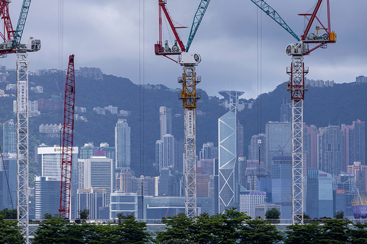 Hong Kong Topples Tokyo as Asia’s Costliest City to Build