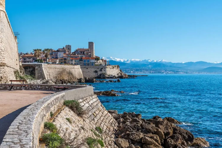 Clean Energy Bus Routes Launched In Antibes 