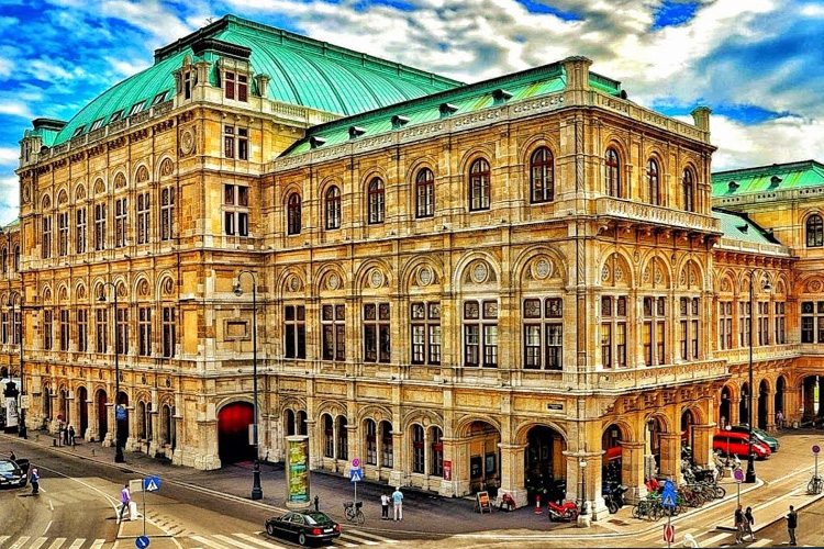 Digital Twin to Accelerate Energy Transition in Vienna
