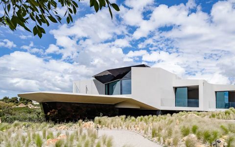 Spaceship House in Coastal Portugal Lands on the Market