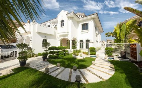 Dubai ultra-prime luxury residential waterfront homes