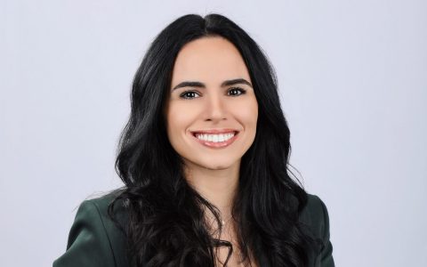 UAE real estate investment: physical property ownership versus listed developer stocks